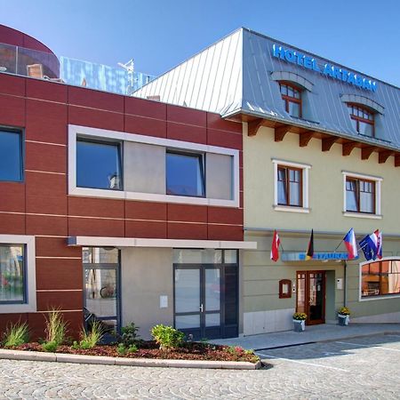 Hotel Artaban Zirovnice Luaran gambar